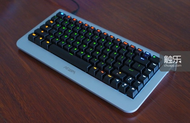 名为ACOOO oneBoard的智能桌面系统——这款是带有背光的机械键盘版