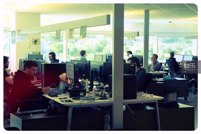 SE蒙特利尔官网最新办公区域照片。几乎所有员工都在这里了