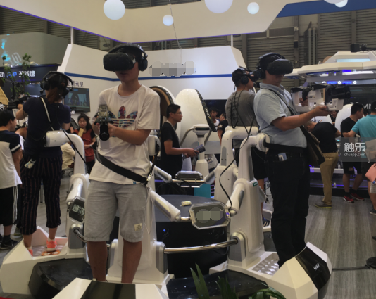 今年ChinaJoy的VR体验区人气火爆